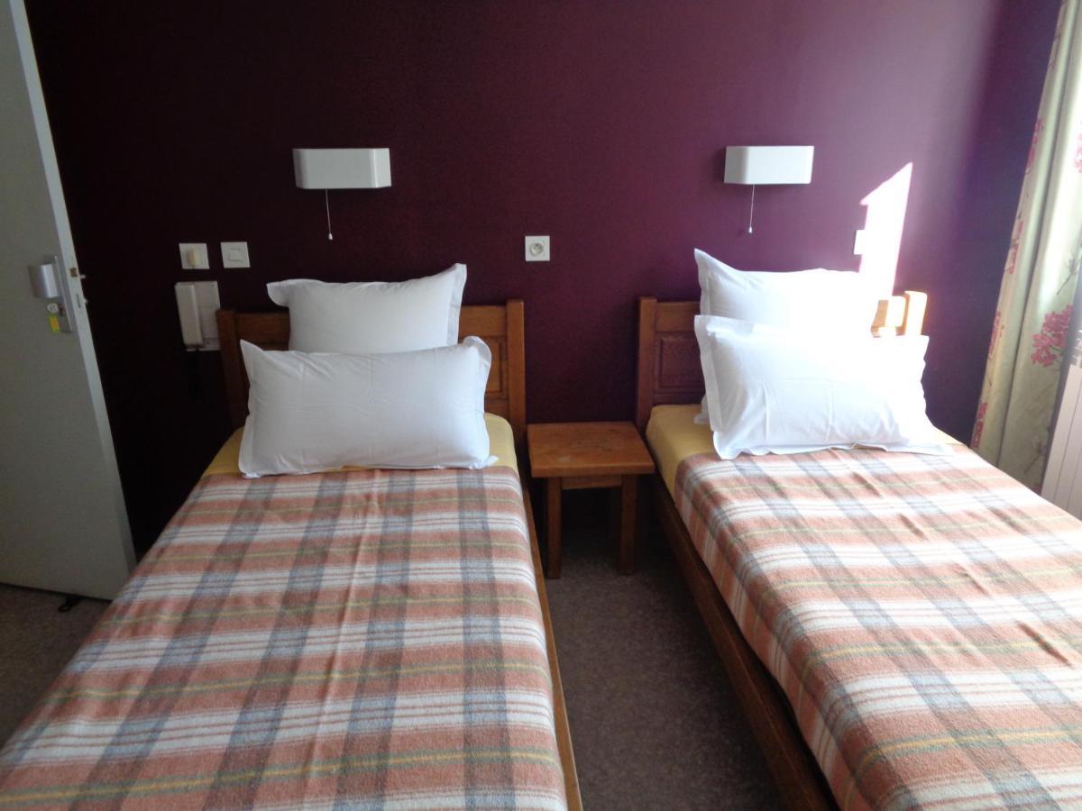 Auberge Des Genets D'Or Ranchal Bagian luar foto